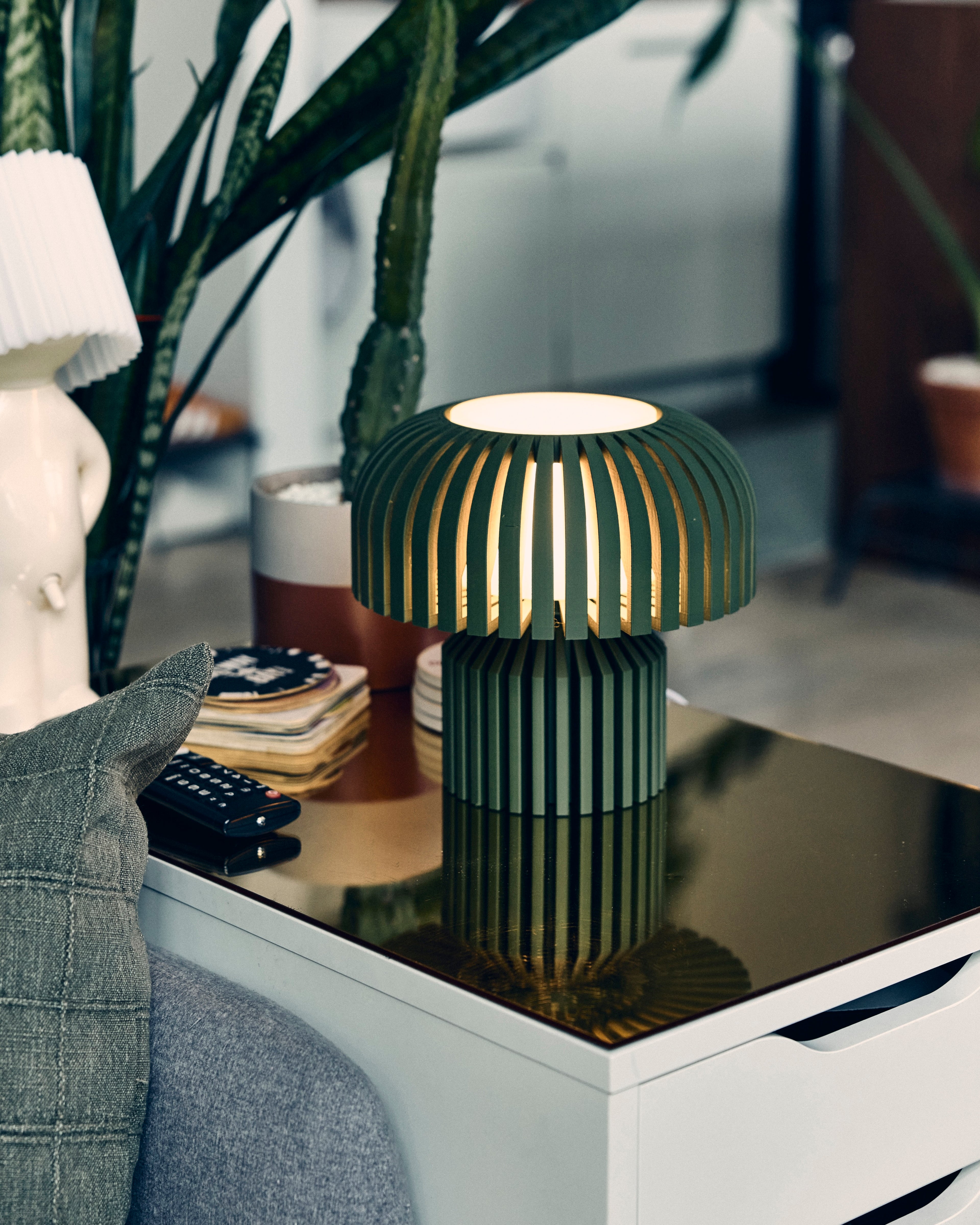 Maya Lamp